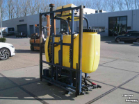 Anbaufeldspritze Hoegen Dijkhof 800 liter tank met frame
