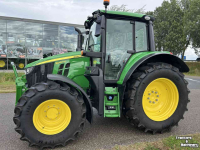 Schlepper / Traktor John Deere 6090M