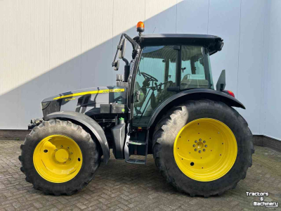 Schlepper / Traktor John Deere 5090M