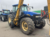Schlepper / Traktor New Holland TM 140