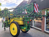 Anhängefeldspritze John Deere 624