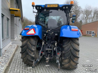 Schlepper / Traktor New Holland T6.145 EC