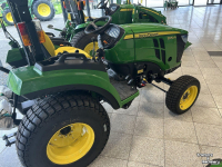 Obsttraktor John Deere 2032R