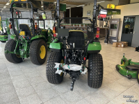Obsttraktor John Deere 2032R