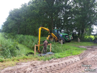 Schlepper / Traktor John Deere 6820 / BOS arm
