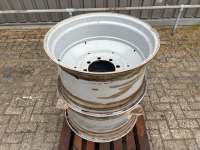 Räder, Reifen, Felgen & Distanzringe  Velgen W15LX28 8 gats 2 stuks