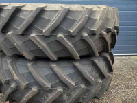 Räder, Reifen, Felgen & Distanzringe Trelleborg 520/70R38 99%