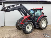 Schlepper / Traktor Valtra A104MH4
