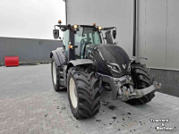 Schlepper / Traktor Valtra T 215 Direct Twintrac