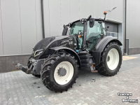 Schlepper / Traktor Valtra T 215 Direct Twintrac