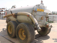 Gülletankwagen / Güllefässer Jako 5000 liter tandemas mesttank giertank vacuumtank waterwagen