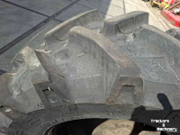 Räder, Reifen, Felgen & Distanzringe Pirelli 420/70R24