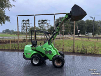 Radlader Avant 528