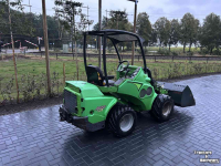 Radlader Avant 528