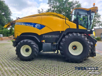 Feldhäcksler New Holland FR 9060 hakselaar
