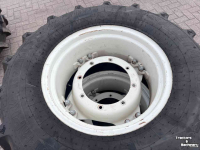 Räder, Reifen, Felgen & Distanzringe Trelleborg 480/70R34 + 380/70R24 verstelbare velgen