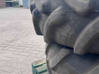 Räder, Reifen, Felgen & Distanzringe Trelleborg 480/70R34 + 380/70R24 verstelbare velgen