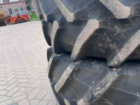 Räder, Reifen, Felgen & Distanzringe Trelleborg 480/70R34 + 380/70R24 verstelbare velgen