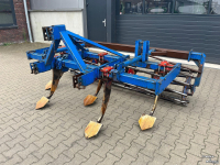 Grubber  Diepwoeler 5 tanden met buizenrol