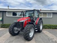 Schlepper / Traktor Massey Ferguson 5M.125 Dyna-4 Essential