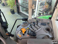 Schlepper / Traktor John Deere 6120M