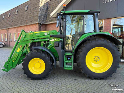 Schlepper / Traktor John Deere 6120M