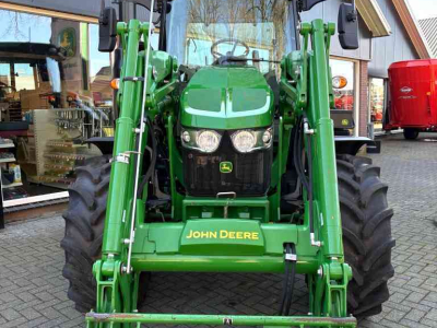 Schlepper / Traktor John Deere 6120M