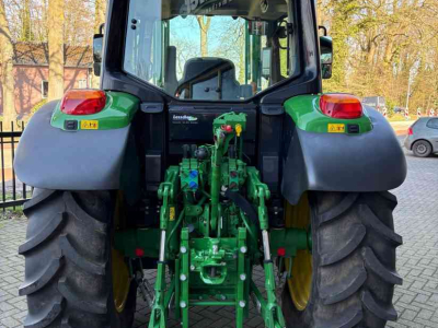 Schlepper / Traktor John Deere 6120M