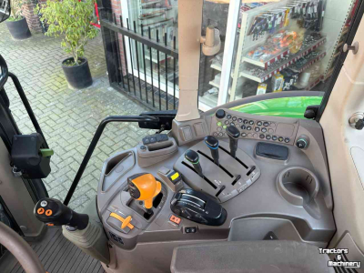 Schlepper / Traktor John Deere 6120M