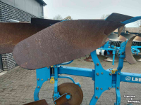 Pflüge Lemken Juwel 7 4 schaar ploeg met vorenpakker