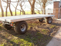 Anhänger  Vierwielige wagen