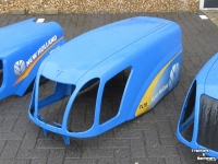Schlepper / Traktor New Holland Div NewH motorkappen Motorhouse Engine Hood