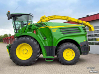 Feldhäcksler John Deere 8400