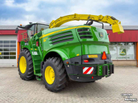 Feldhäcksler John Deere 8400