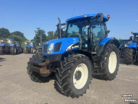 Schlepper / Traktor New Holland TS100A