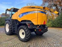 Feldhäcksler New Holland FR 9040 hakselaar