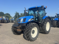 Schlepper / Traktor New Holland TS100A