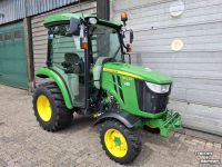 Gartentraktoren John Deere 3033R compact tractor smalspoor hydrostaat tuin en park communal kleine trekker mini