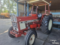 Schlepper / Traktor International INTERNATIONAL 744