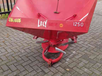 Düngerstreuer Lely 1250