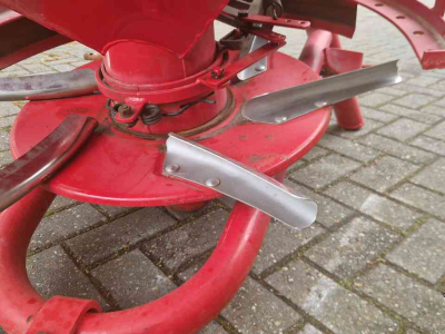 Düngerstreuer Lely 1250