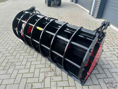 Silage Greifschaufel  / Greifgabel Hemach Silagegrijper / Pelikaanbak  Giant aankoppeling