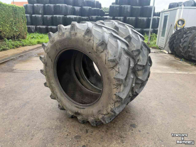 Räder, Reifen, Felgen & Distanzringe Pirelli 580/70R38