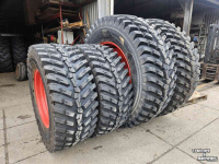 Räder, Reifen, Felgen & Distanzringe Michelin Michelin Roadbib 650/65R42 en 540/65R30. Passend op oa Fendt 700 serie