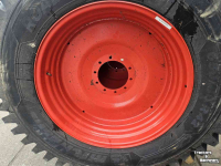 Räder, Reifen, Felgen & Distanzringe Michelin Michelin Roadbib 650/65R42 en 540/65R30. Passend op oa Fendt 700 serie