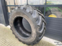 Räder, Reifen, Felgen & Distanzringe Bridgestone 710/70R42