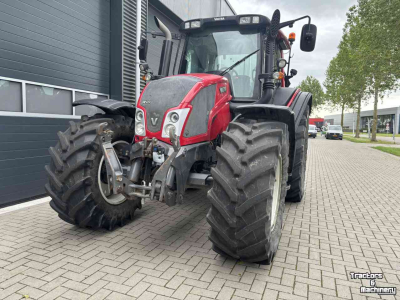 Schlepper / Traktor Valtra N123 HiTech