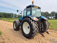 Schlepper / Traktor New Holland 8360
