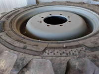 Räder, Reifen, Felgen & Distanzringe Alliance 460/85R38 & 340/85R28