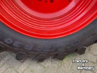 Räder, Reifen, Felgen & Distanzringe Fendt 600/70R30 Trelleborg velgen met variogrip